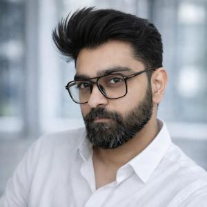 Vineet Tiwari image