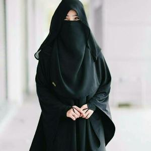 Nabia Kanwal image