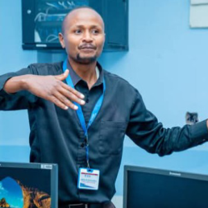 Simon Wamwea image