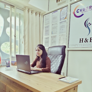 Lavina Khichi image