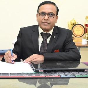 Dr. Shyam Akashe image