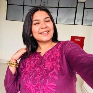 Khushi Narula image