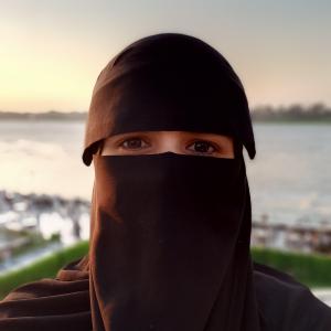 Al-amira Aisha image