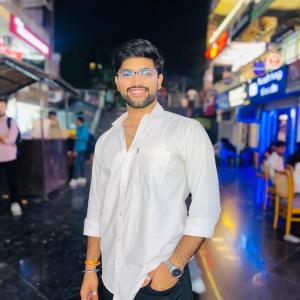 Meet Khandelwal image