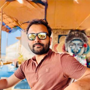 Yash Thakur image