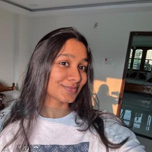 Shravya V image