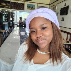 Lulu Mbekeani image
