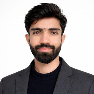Muntazir Farooq image