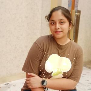 Pari Kaur image