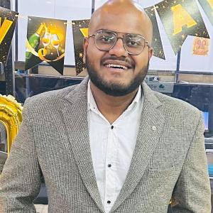 Avikam Kulsthrestha image