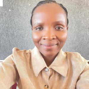 Deltie Maake image
