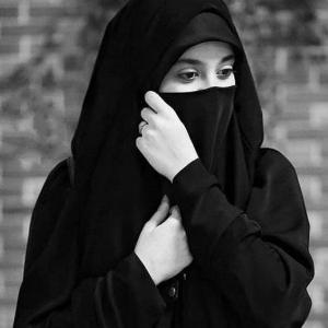 Zoya Gull image